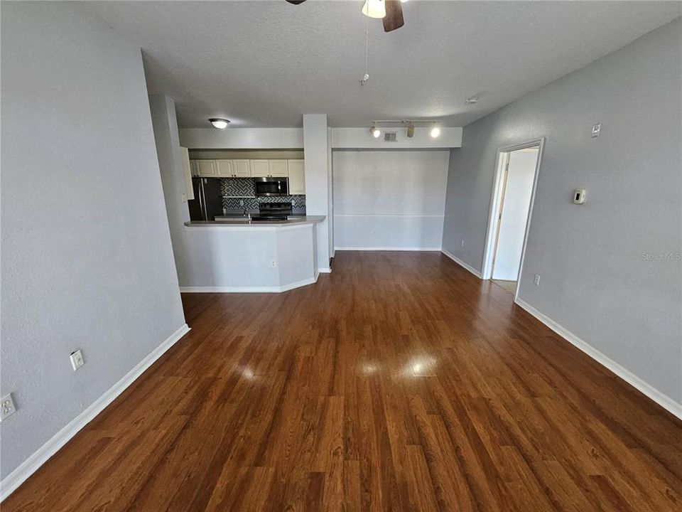 For Rent: $1,650 (2 beds, 2 baths, 1073 Square Feet)