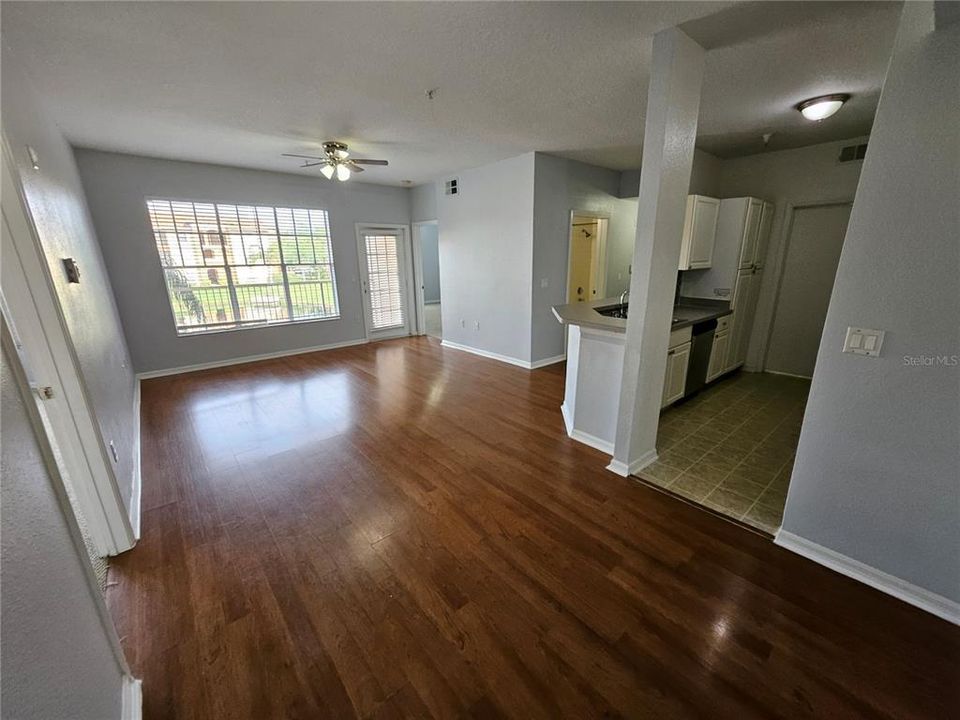 For Rent: $1,650 (2 beds, 2 baths, 1073 Square Feet)