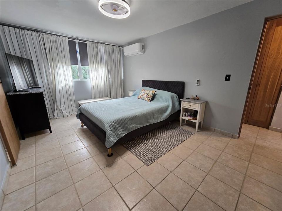 For Sale: $185,000 (3 beds, 2 baths, 1255 Square Feet)