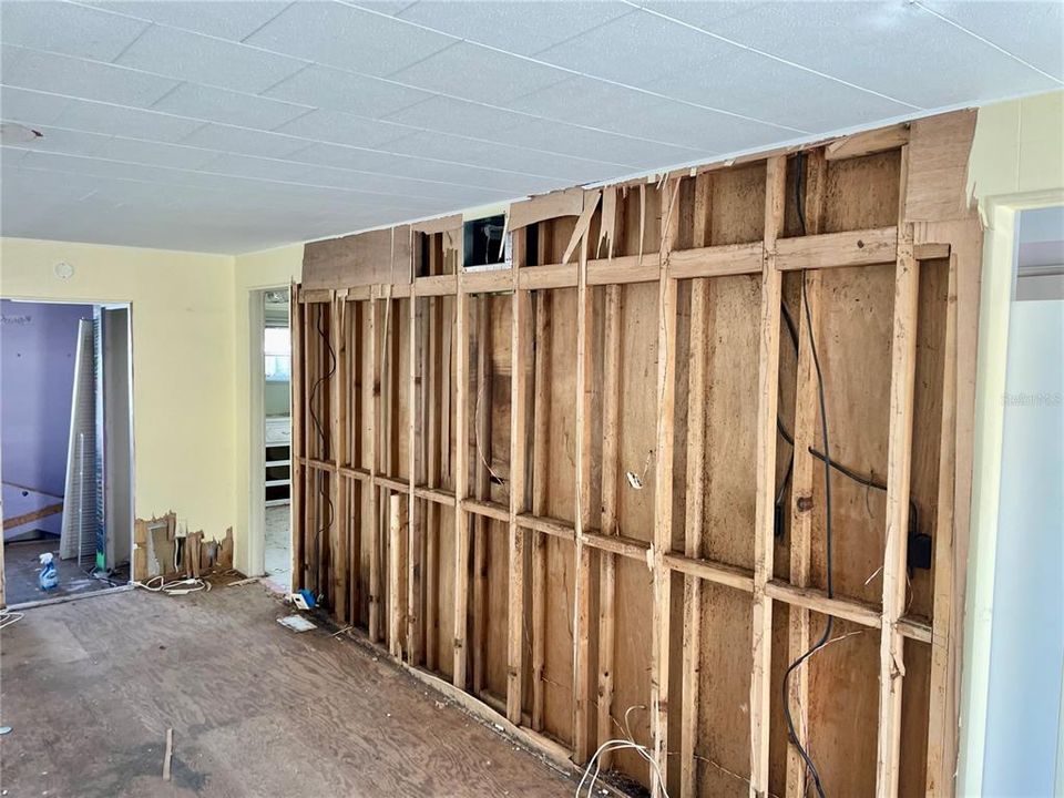 На продажу: $150,000 (2 спален, 1 ванн, 684 Квадратных фут)