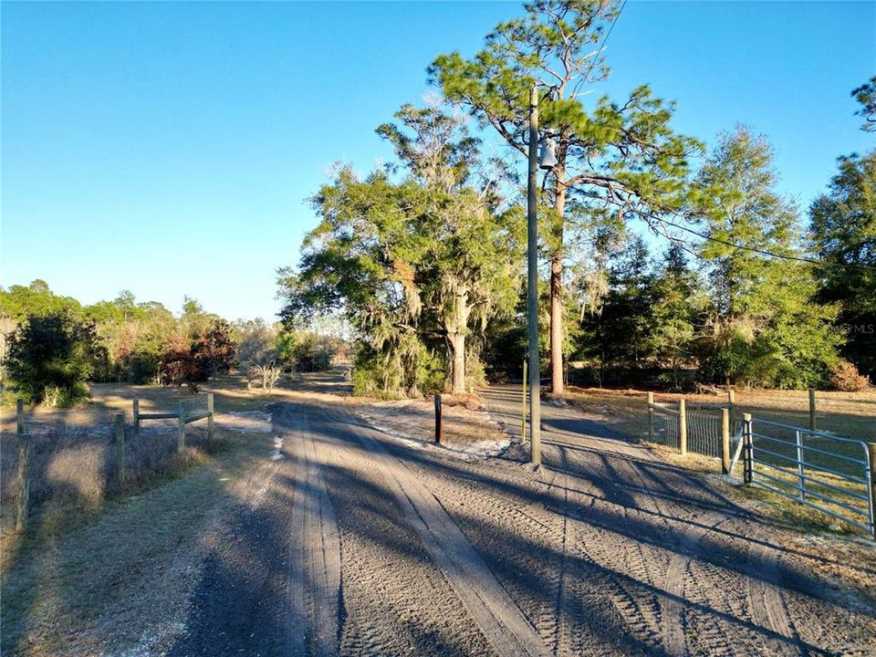 En Venta: $274,900 (4.96 acres)