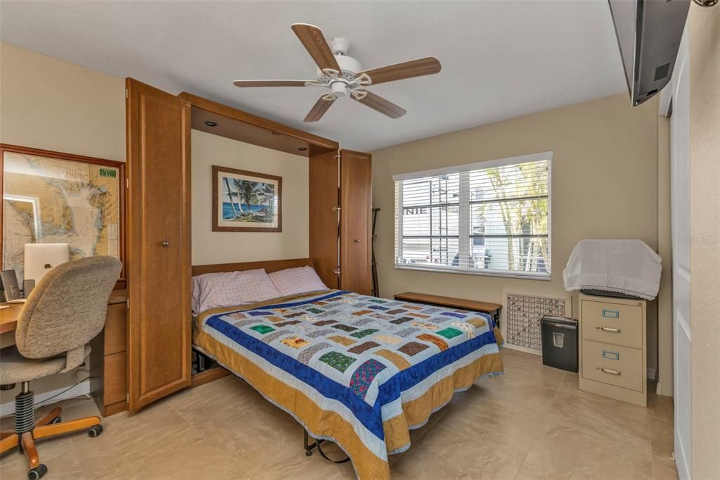 For Sale: $550,000 (2 beds, 2 baths, 1692 Square Feet)