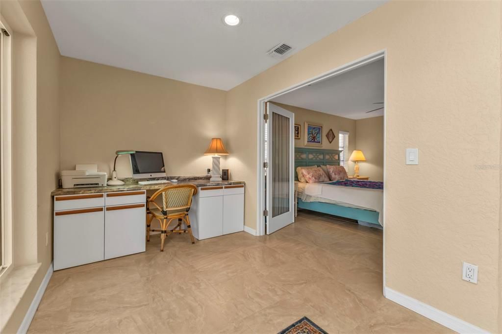 For Sale: $550,000 (2 beds, 2 baths, 1692 Square Feet)