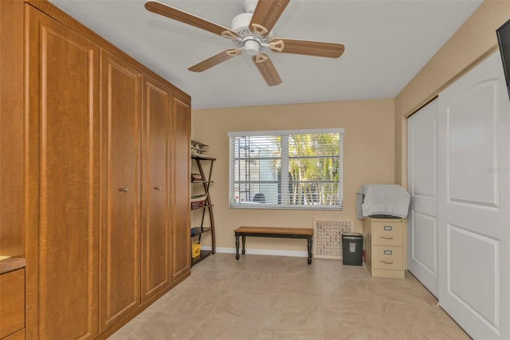 For Sale: $550,000 (2 beds, 2 baths, 1692 Square Feet)