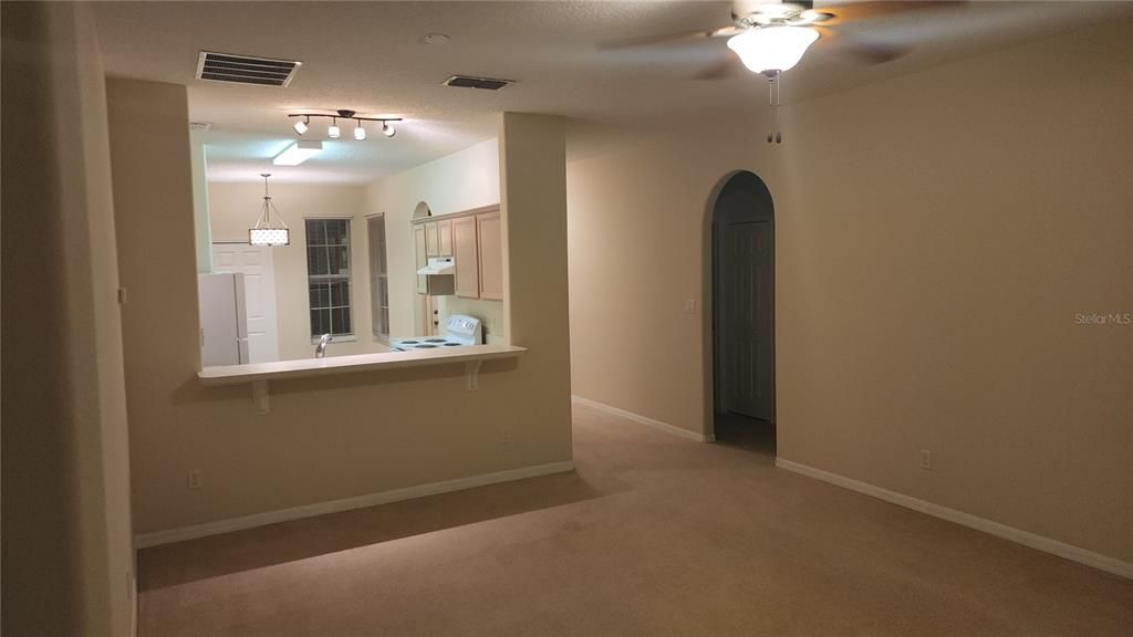 For Rent: $2,125 (3 beds, 2 baths, 1476 Square Feet)