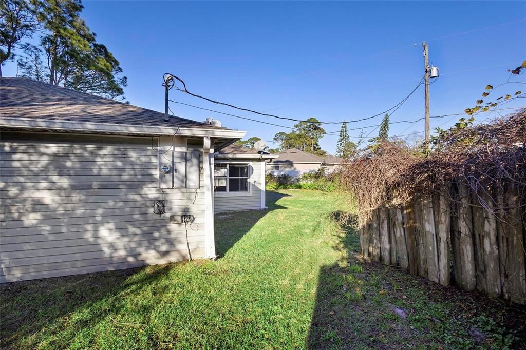 For Sale: $269,900 (3 beds, 2 baths, 1584 Square Feet)