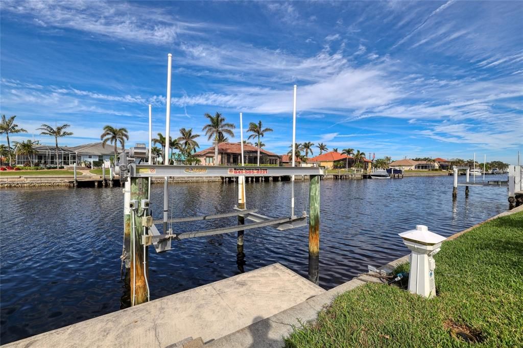 10,000 lb boat lift