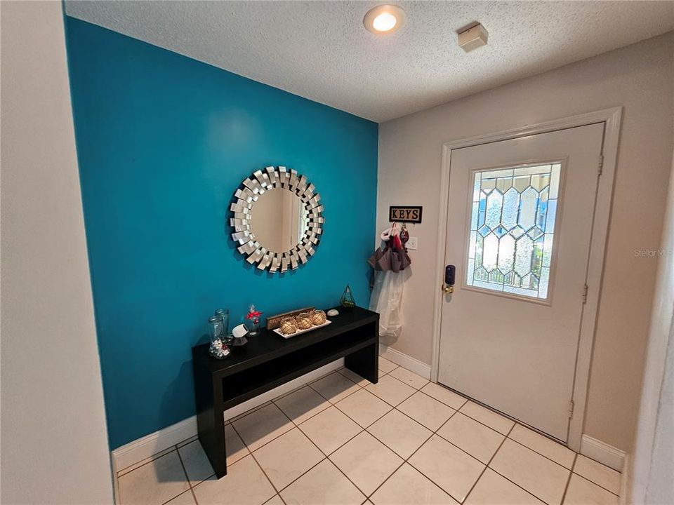 For Sale: $315,000 (2 beds, 2 baths, 1518 Square Feet)