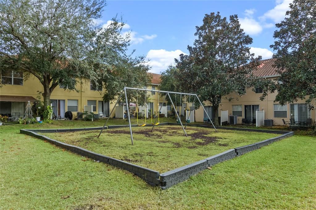 En Venta: $295,000 (3 camas, 2 baños, 1595 Pies cuadrados)