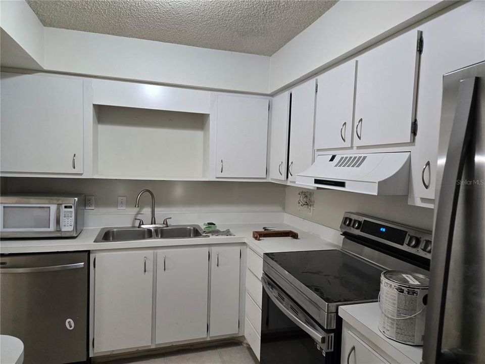 For Rent: $1,700 (2 beds, 2 baths, 1252 Square Feet)