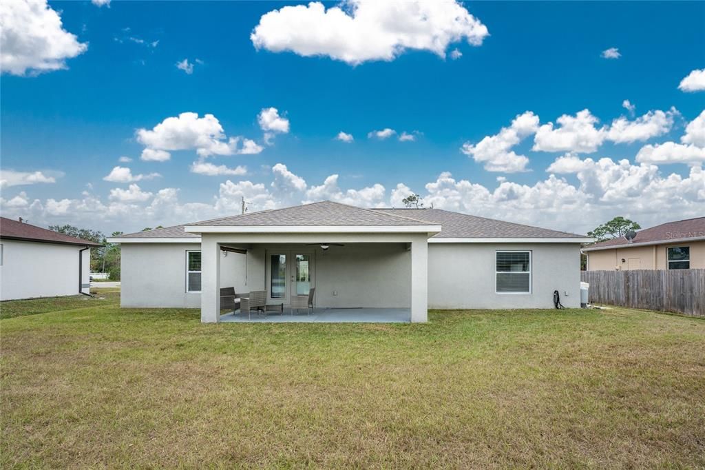 For Sale: $351,000 (3 beds, 2 baths, 1394 Square Feet)