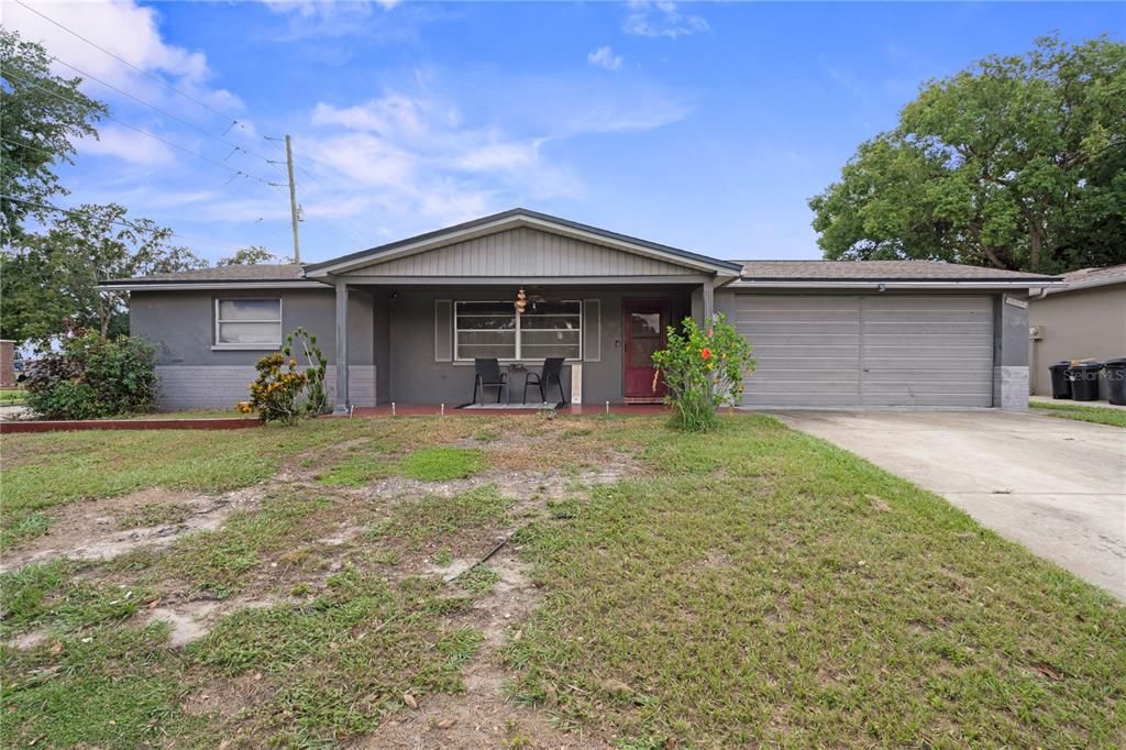 For Sale: $229,900 (2 beds, 2 baths, 1128 Square Feet)