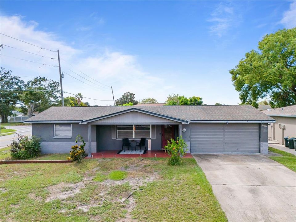 For Sale: $229,900 (2 beds, 2 baths, 1128 Square Feet)