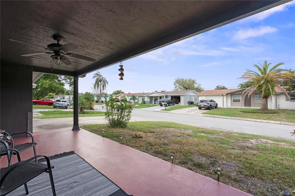 For Sale: $229,900 (2 beds, 2 baths, 1128 Square Feet)