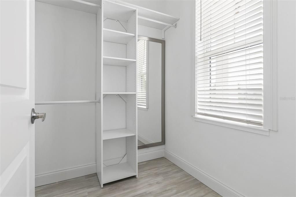 Walk-in Closet