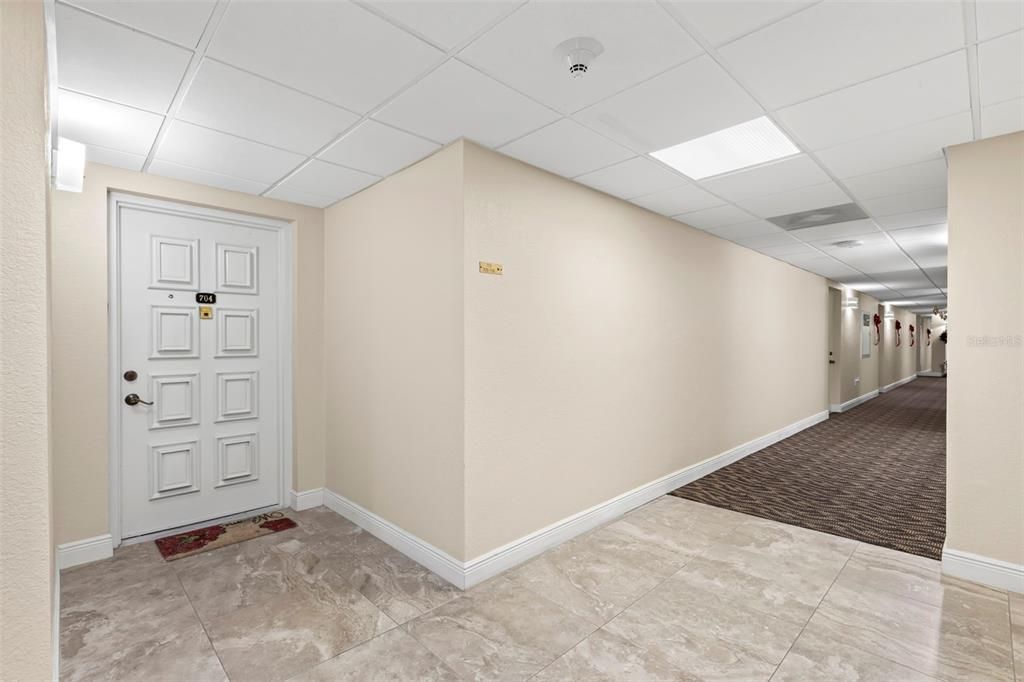 Step off the elevator right to your front door! No long hallways to get to your unit!