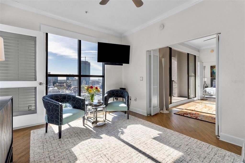 For Sale: $824,800 (2 beds, 2 baths, 1285 Square Feet)