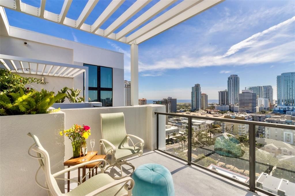 For Sale: $824,800 (2 beds, 2 baths, 1285 Square Feet)