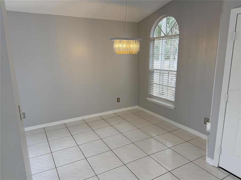 For Rent: $1,995 (3 beds, 2 baths, 1101 Square Feet)