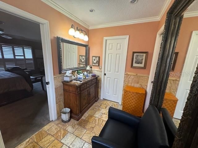 For Sale: $459,900 (2 beds, 2 baths, 2439 Square Feet)