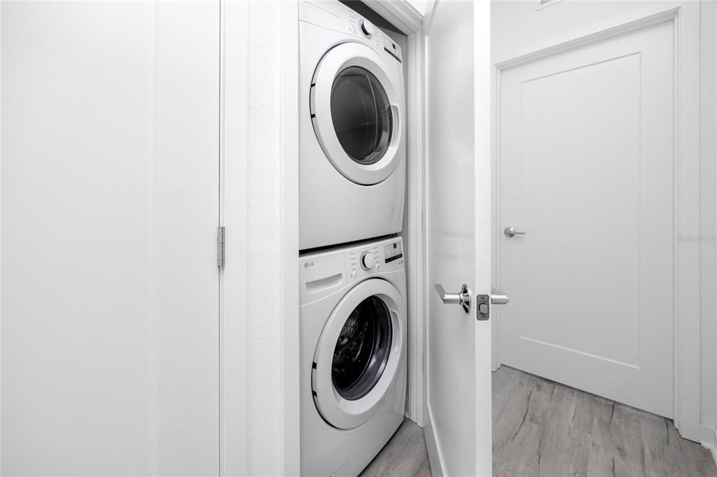 Full size washer/dryer combo