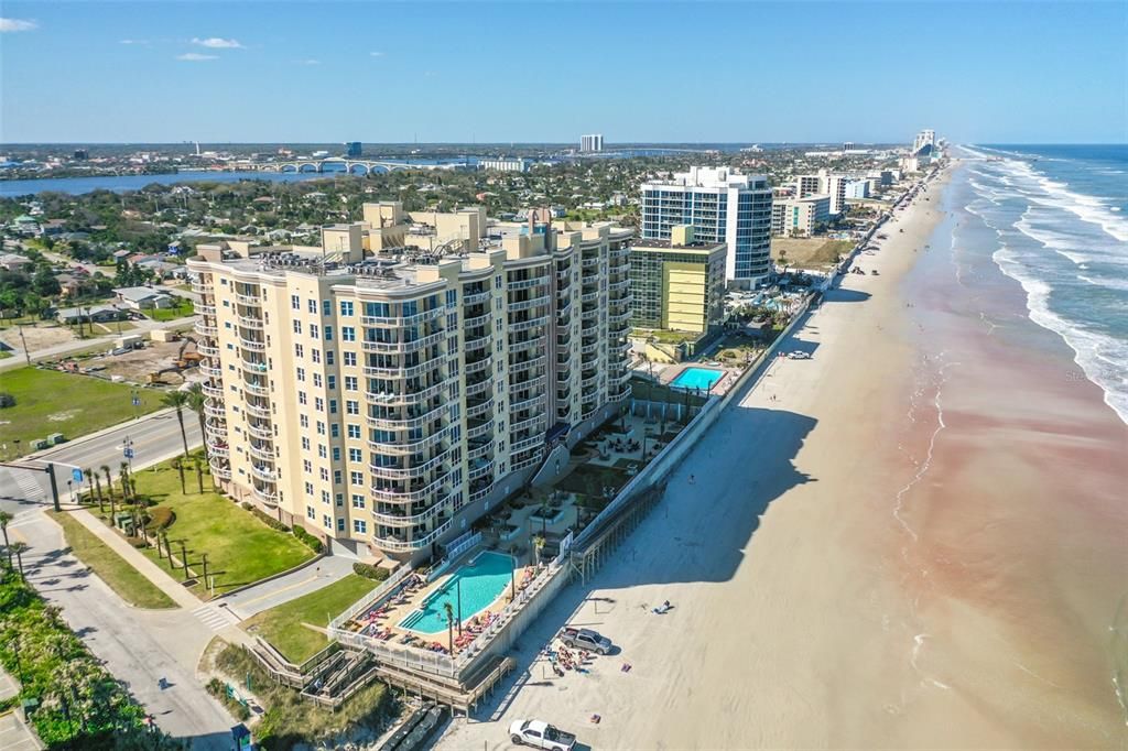 For Sale: $1,590,000 (3 beds, 3 baths, 2848 Square Feet)