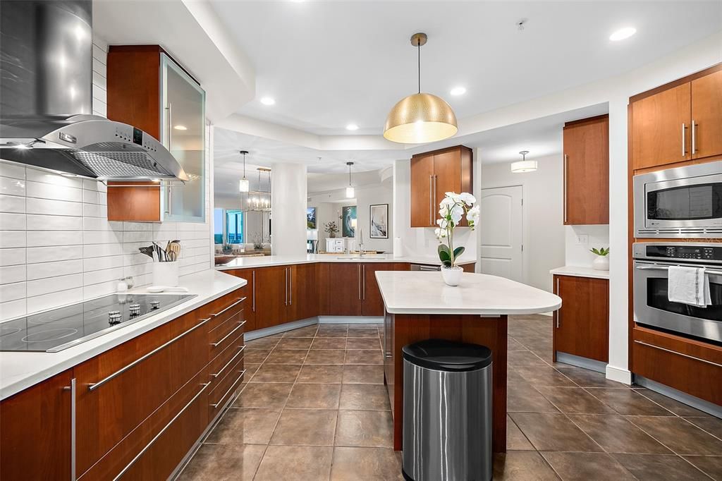 For Sale: $1,590,000 (3 beds, 3 baths, 2848 Square Feet)