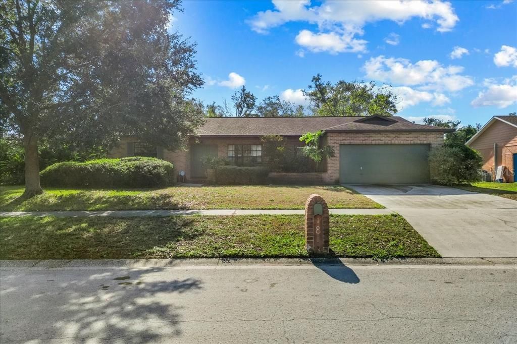 For Sale: $425,000 (3 beds, 2 baths, 1998 Square Feet)