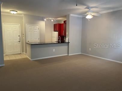 For Rent: $2,100 (1 beds, 1 baths, 830 Square Feet)