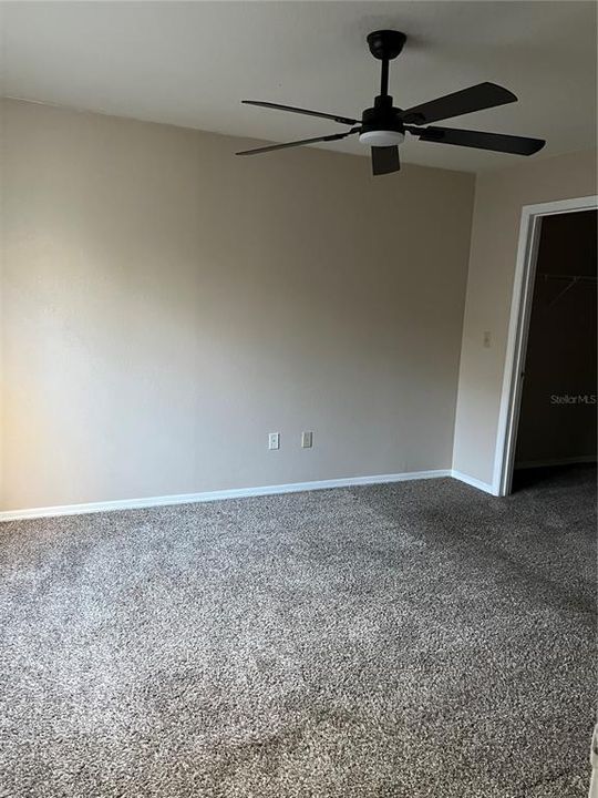 For Rent: $1,450 (1 beds, 1 baths, 842 Square Feet)