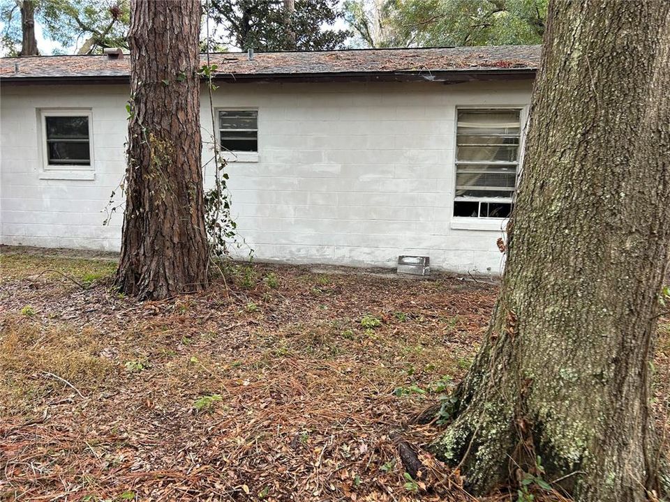 For Sale: $166,000 (3 beds, 1 baths, 1014 Square Feet)