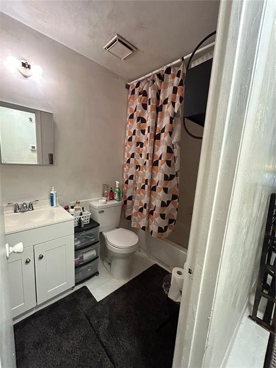 For Sale: $166,000 (3 beds, 1 baths, 1014 Square Feet)