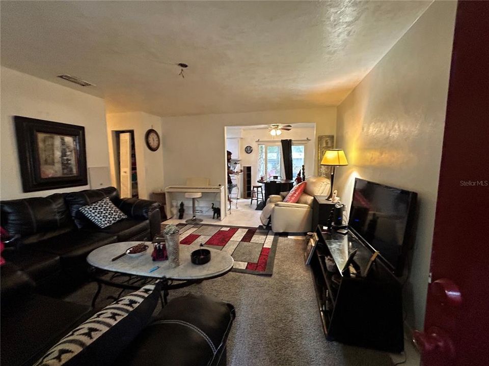 For Sale: $166,000 (3 beds, 1 baths, 1014 Square Feet)