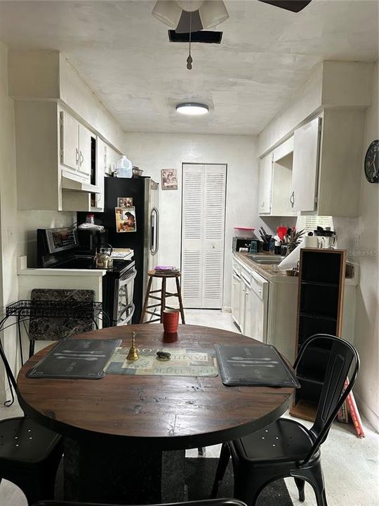 For Sale: $166,000 (3 beds, 1 baths, 1014 Square Feet)