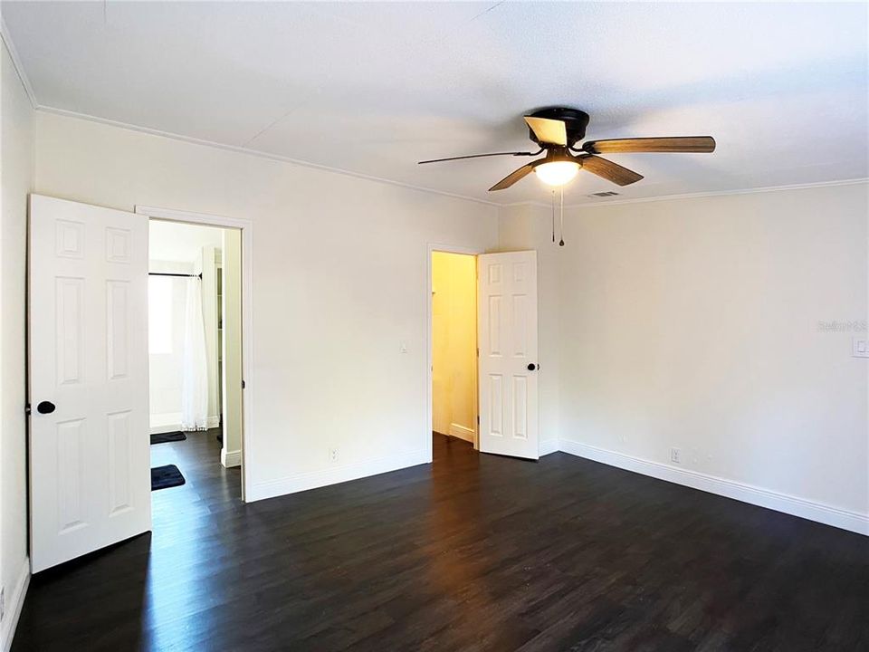 For Sale: $182,000 (3 beds, 2 baths, 1050 Square Feet)