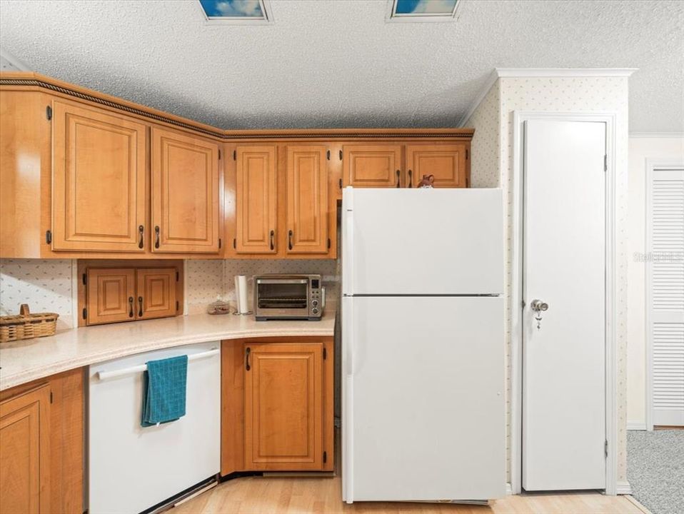 For Sale: $207,000 (3 beds, 2 baths, 1760 Square Feet)