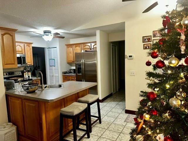 For Rent: $2,100 (3 beds, 2 baths, 1528 Square Feet)