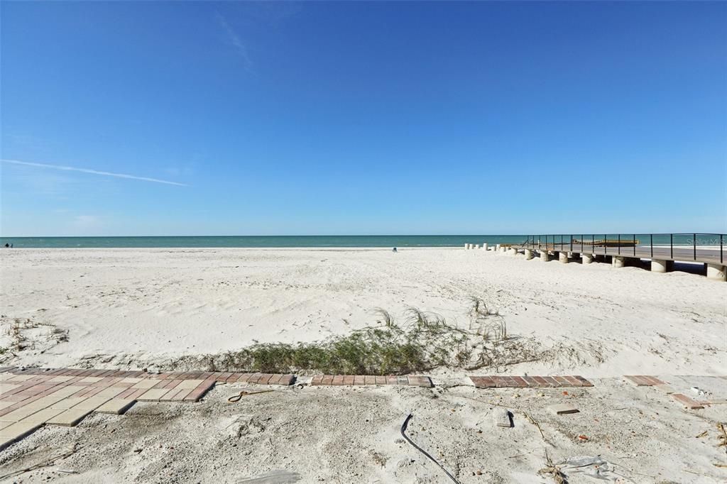 Looking North - up the beach ... Jan 2025