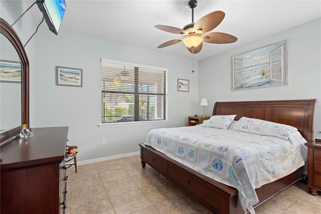 For Sale: $415,000 (2 beds, 2 baths, 1437 Square Feet)