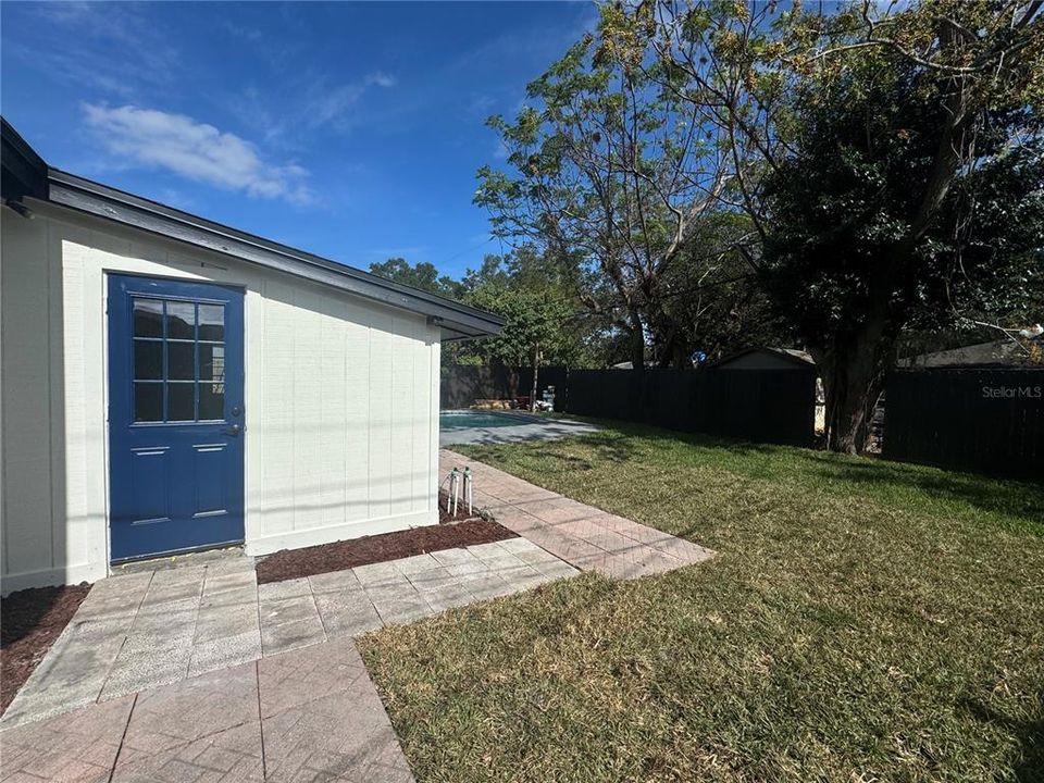 For Sale: $359,900 (3 beds, 2 baths, 1609 Square Feet)