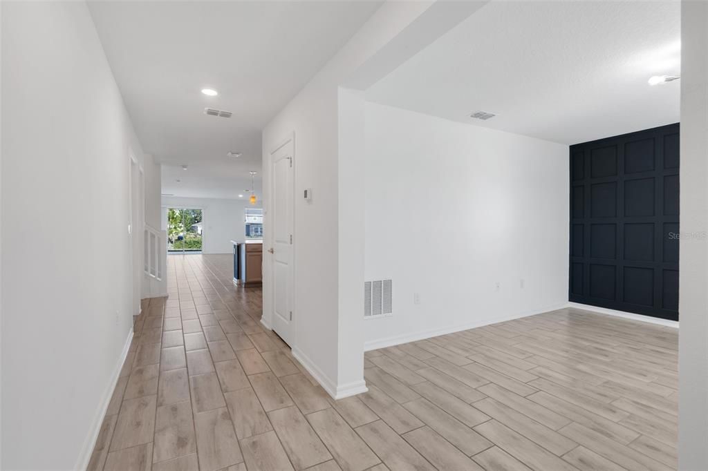 For Sale: $520,000 (5 beds, 2 baths, 2898 Square Feet)