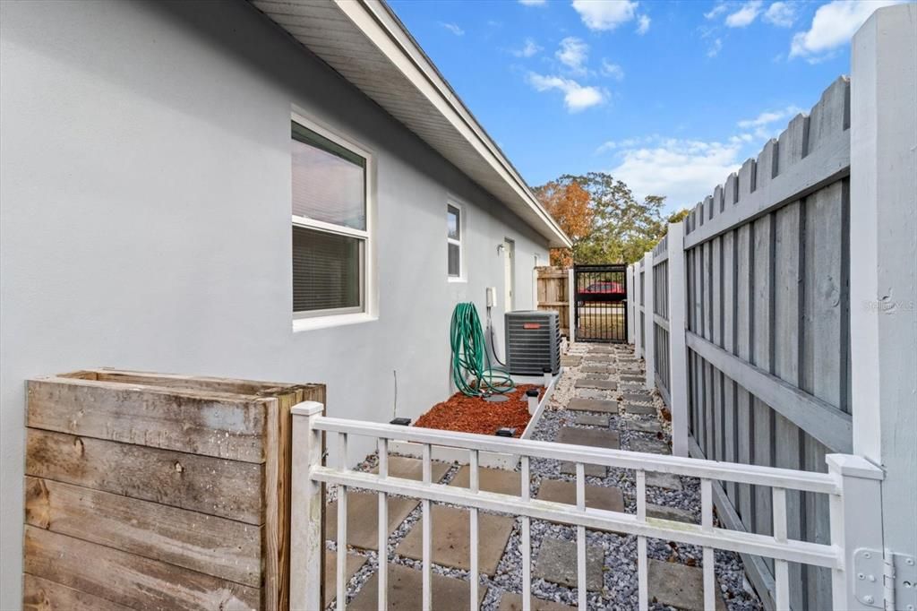 For Sale: $290,000 (3 beds, 2 baths, 1517 Square Feet)