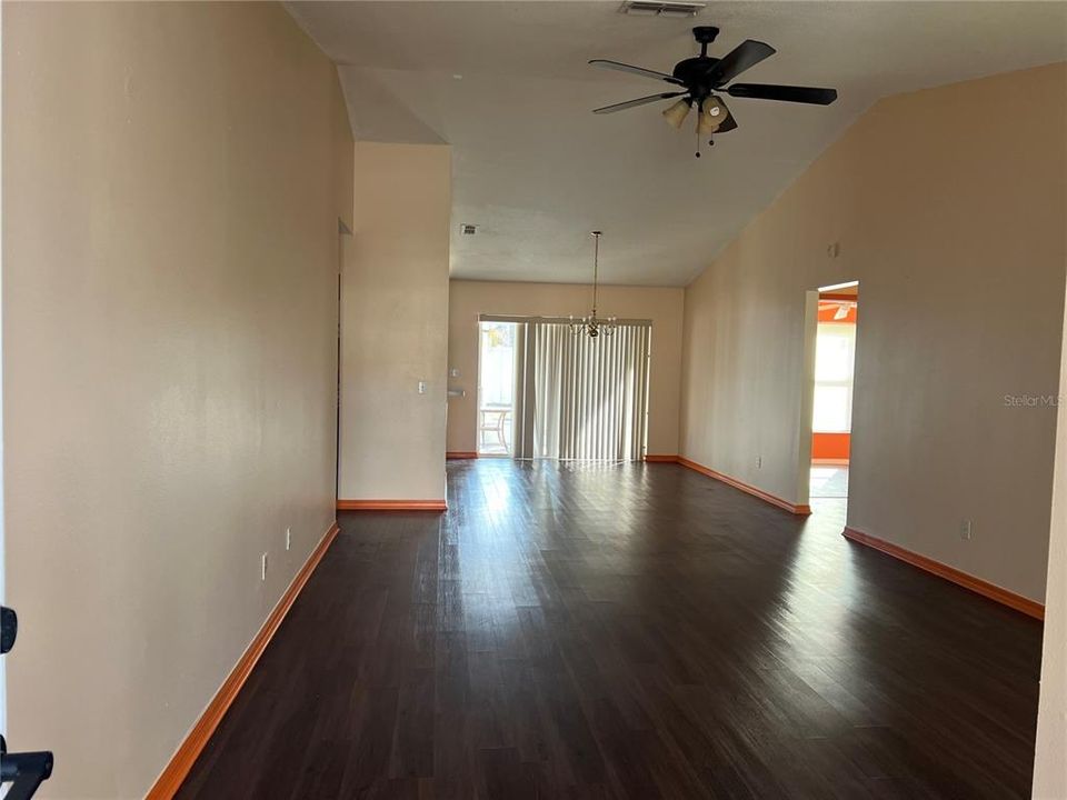 For Rent: $2,500 (3 beds, 2 baths, 1374 Square Feet)