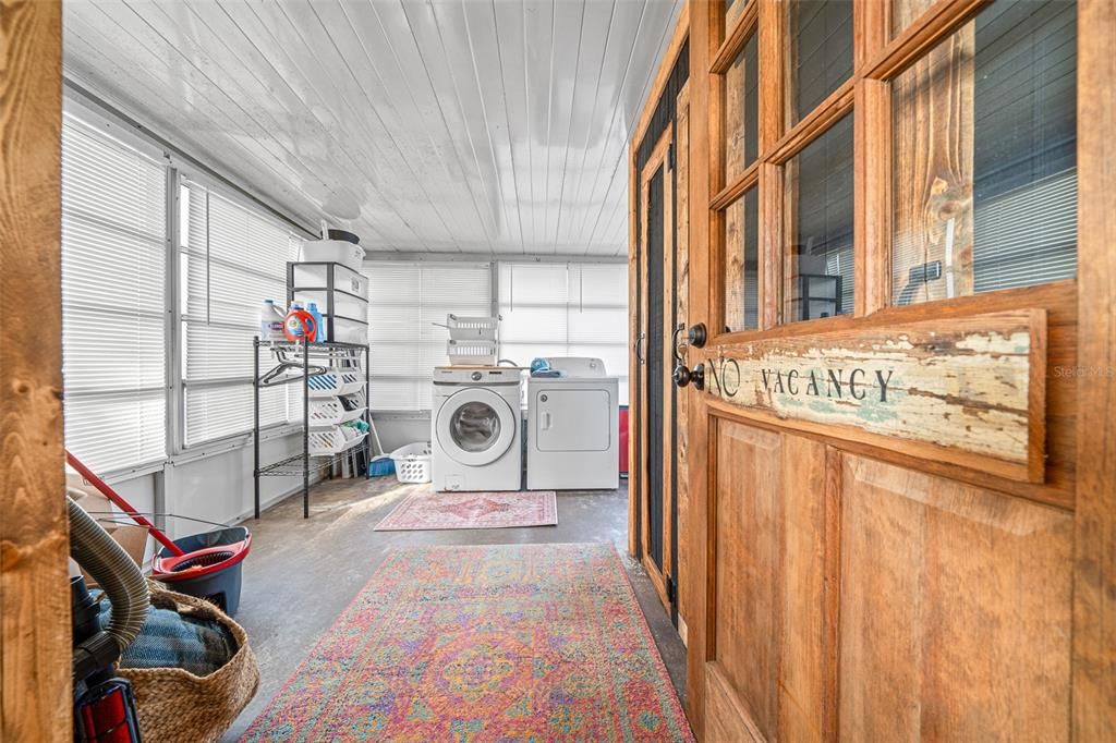 Laundry area / Storage