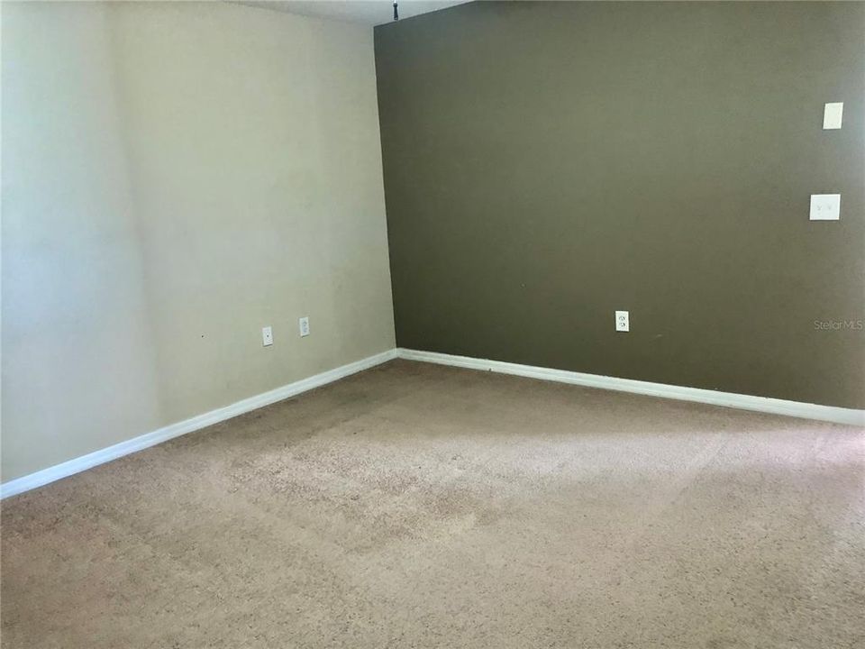 Active With Contract: $2,400 (2 beds, 2 baths, 1744 Square Feet)