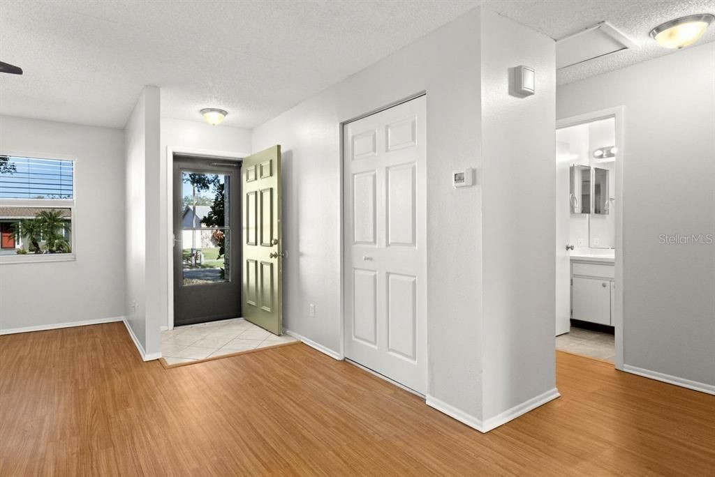 Foyer / Coat Closet