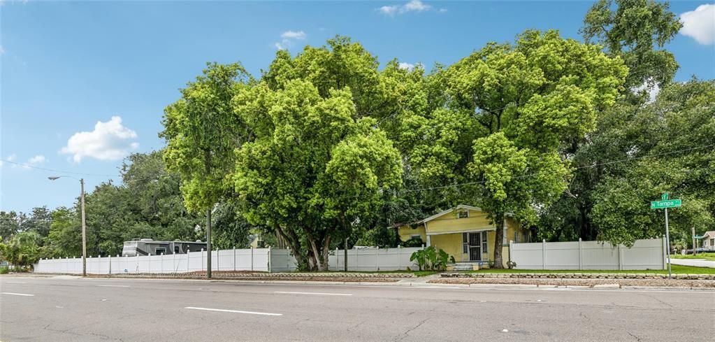 For Sale: $795,000 (4 beds, 2 baths, 1617 Square Feet)