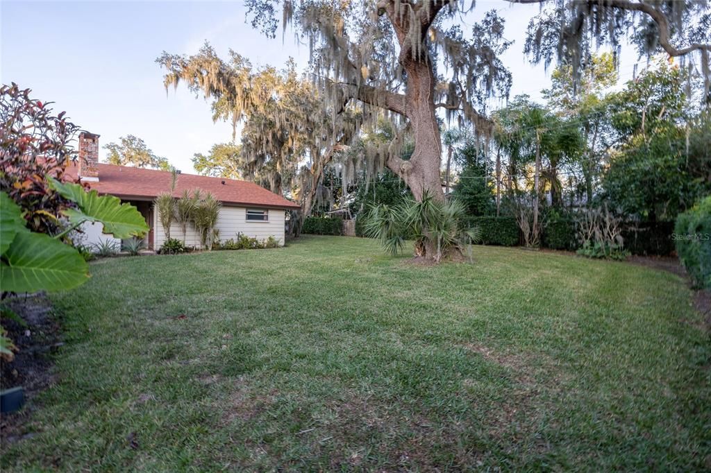 For Sale: $480,000 (3 beds, 2 baths, 2079 Square Feet)