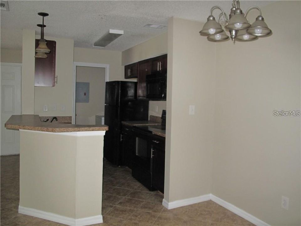 For Rent: $1,600 (2 beds, 1 baths, 828 Square Feet)