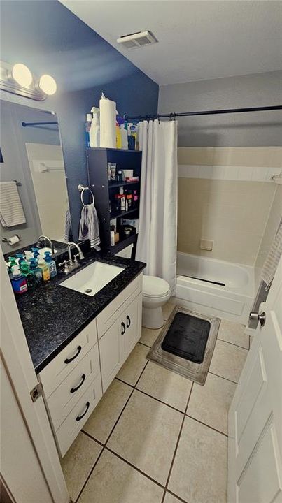 For Sale: $247,500 (2 beds, 2 baths, 937 Square Feet)